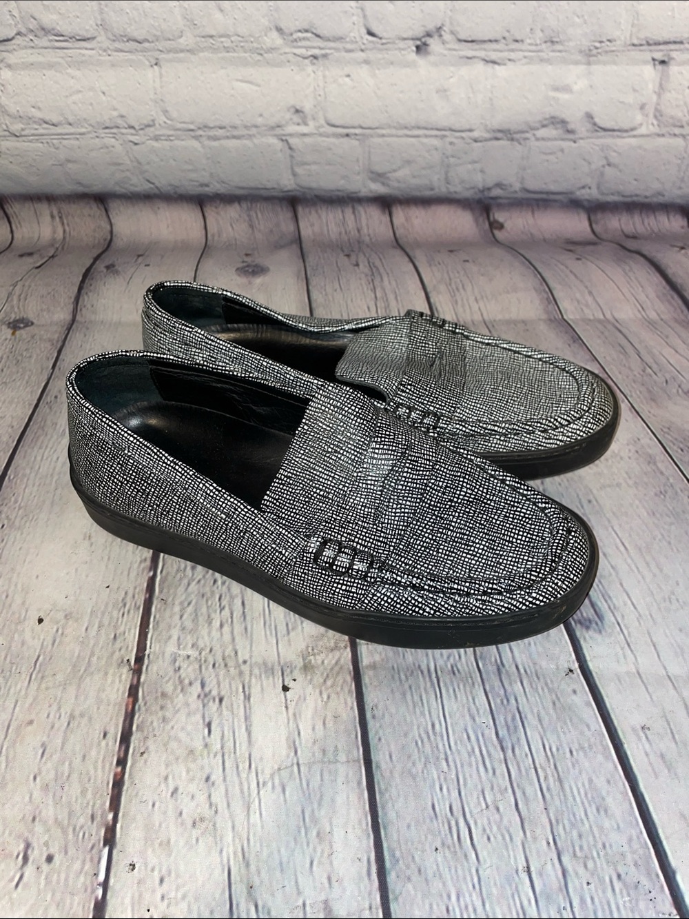 rag & bone Colby Textured Penny Loafer sneakers •Sz 6.5